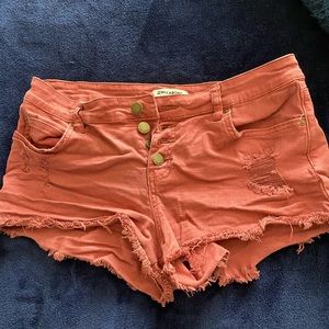 Women’s billabong jean shorts!